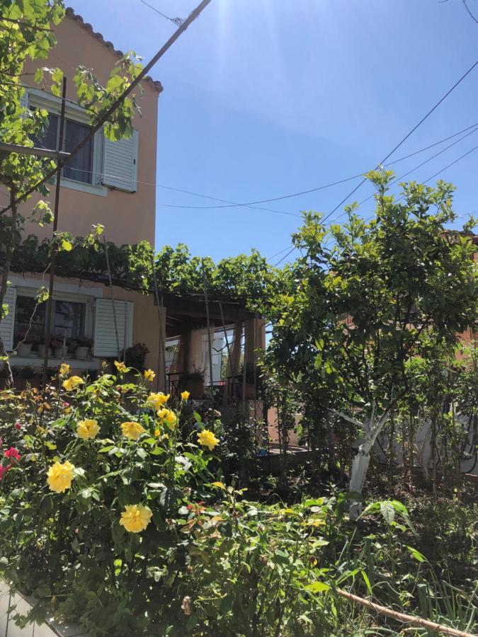 Natasha'S Home Perama  Exterior photo